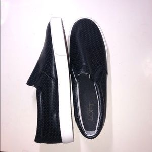Black shoes, never worn